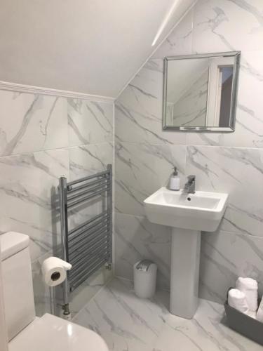 Shearer En-Suite
