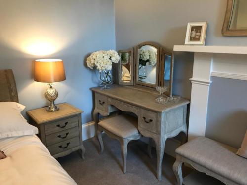 Macaully Bedroom